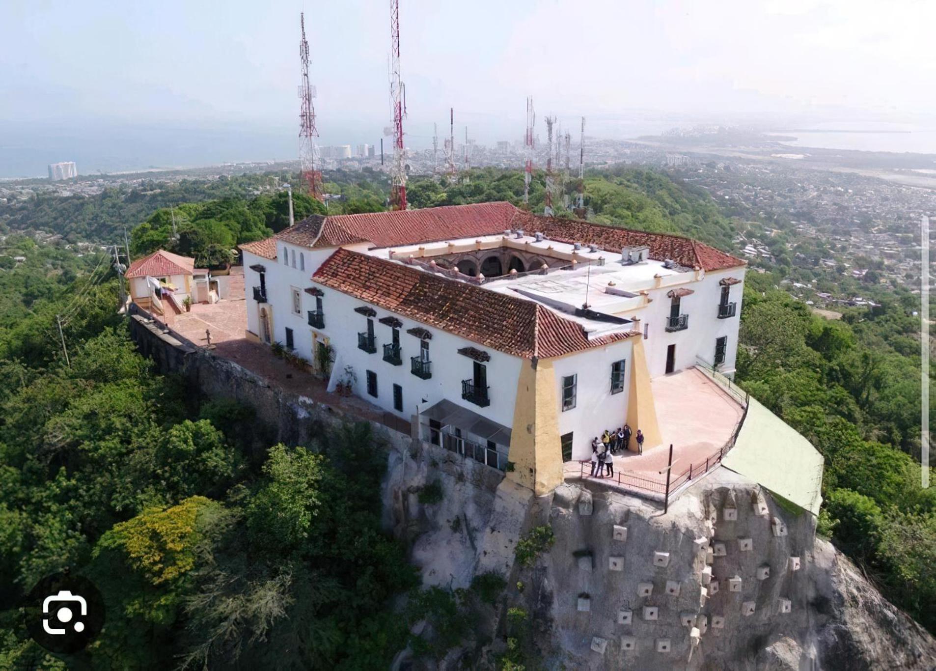 Nice Apartment close to Historic City and beach