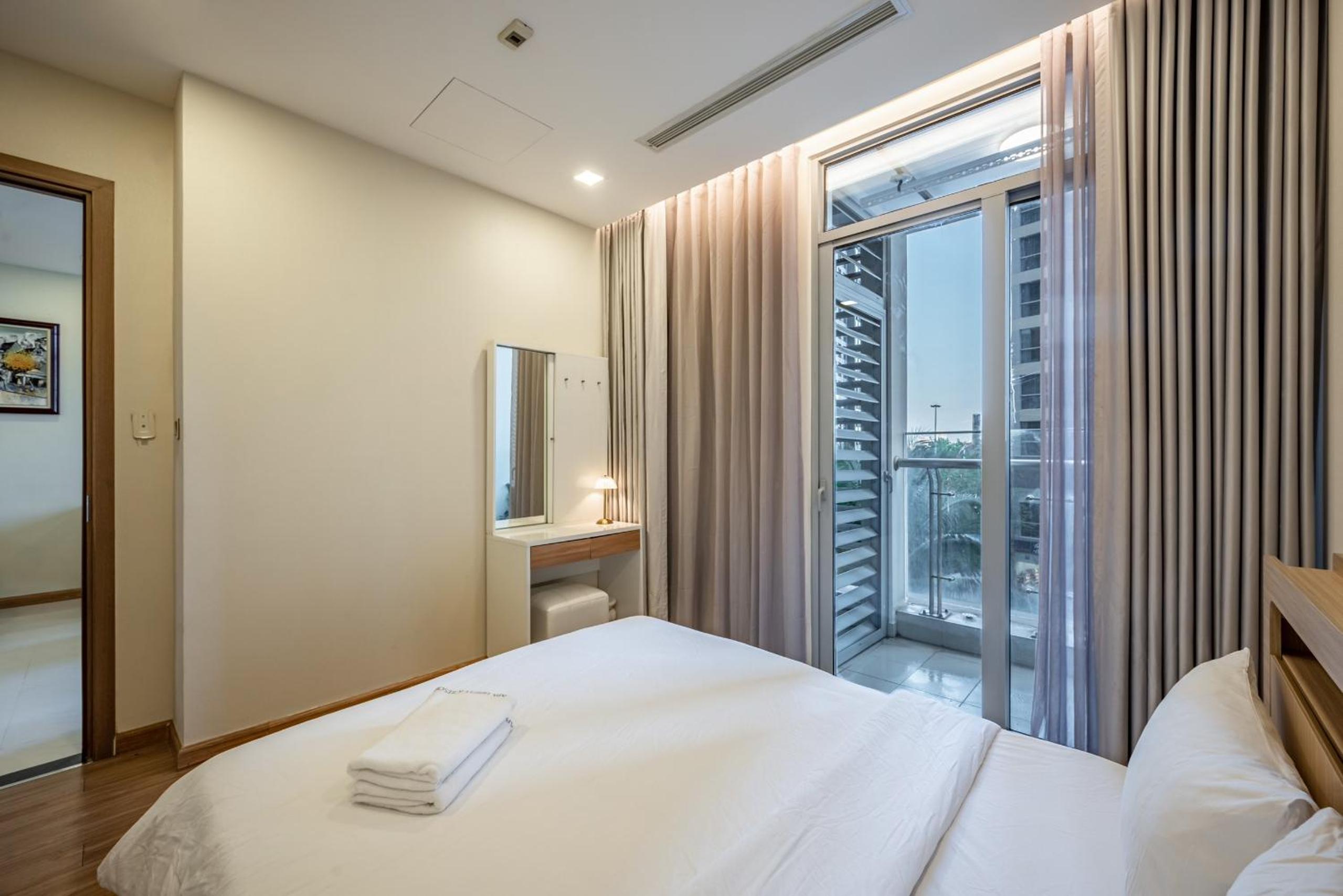 Luxury Apartment at Vinhomes Central Park