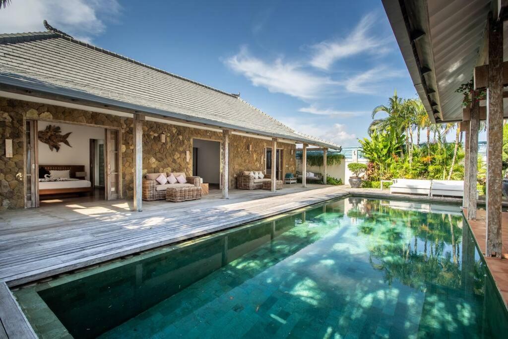 Villa Yang Tao 2, Quiet Heart of Seminyak view 3