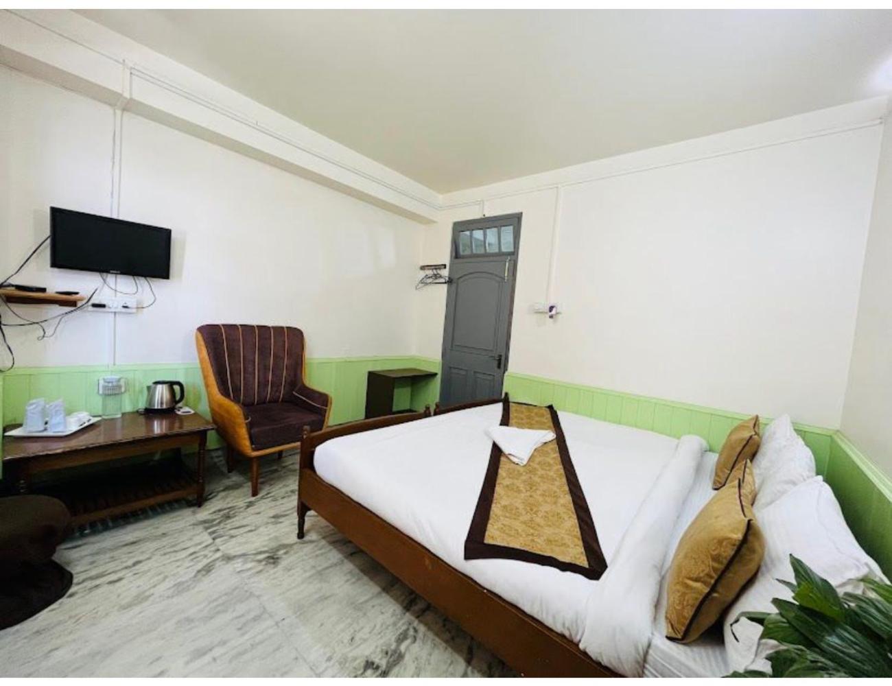 Padmashova Hotel, Namchi view 3