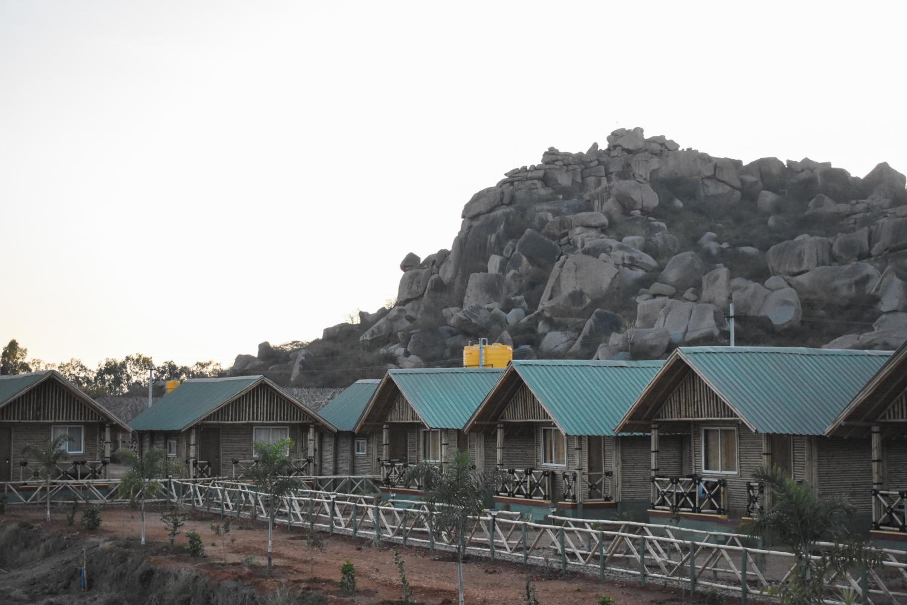 Mowgli's Cafe Hampi & Guest House view 4