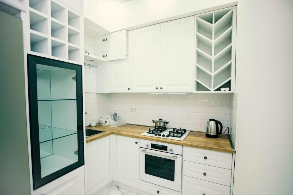 New flat, central and modern in the heart of Vake. view 3