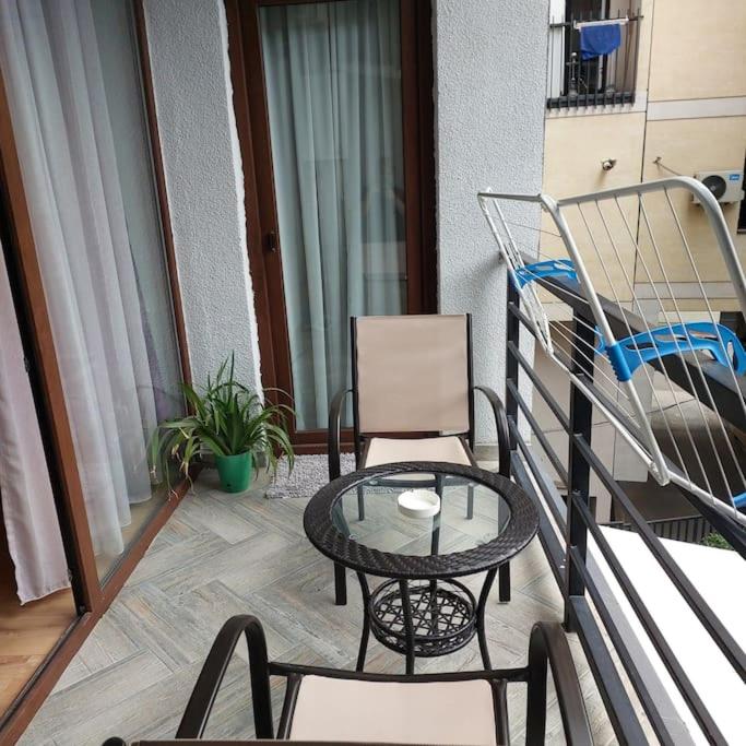 New flat, central and modern in the heart of Vake. view 4