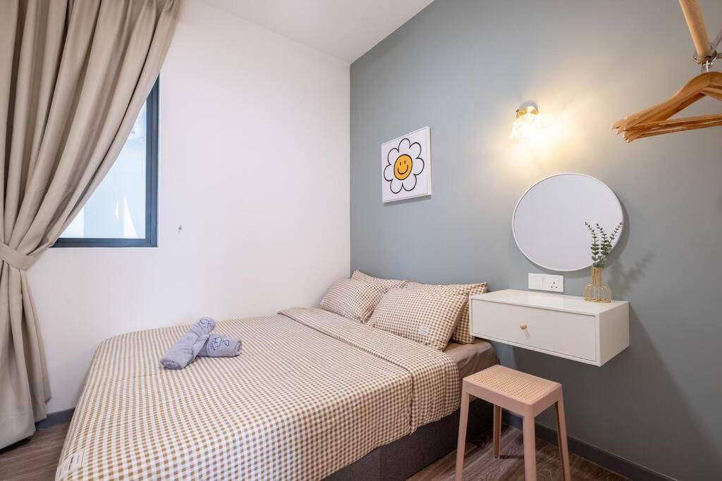 Cozy Home@United Point 3BR7Pax Pool Above Mall Gym
