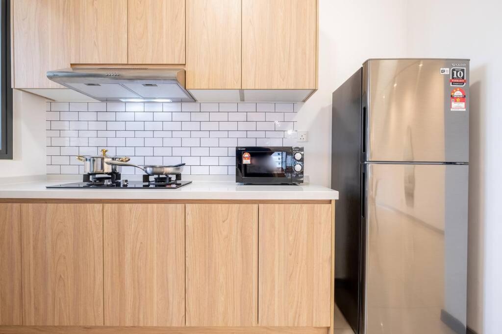 Cozy Home@United Point 3BR7Pax Pool Above Mall Gym