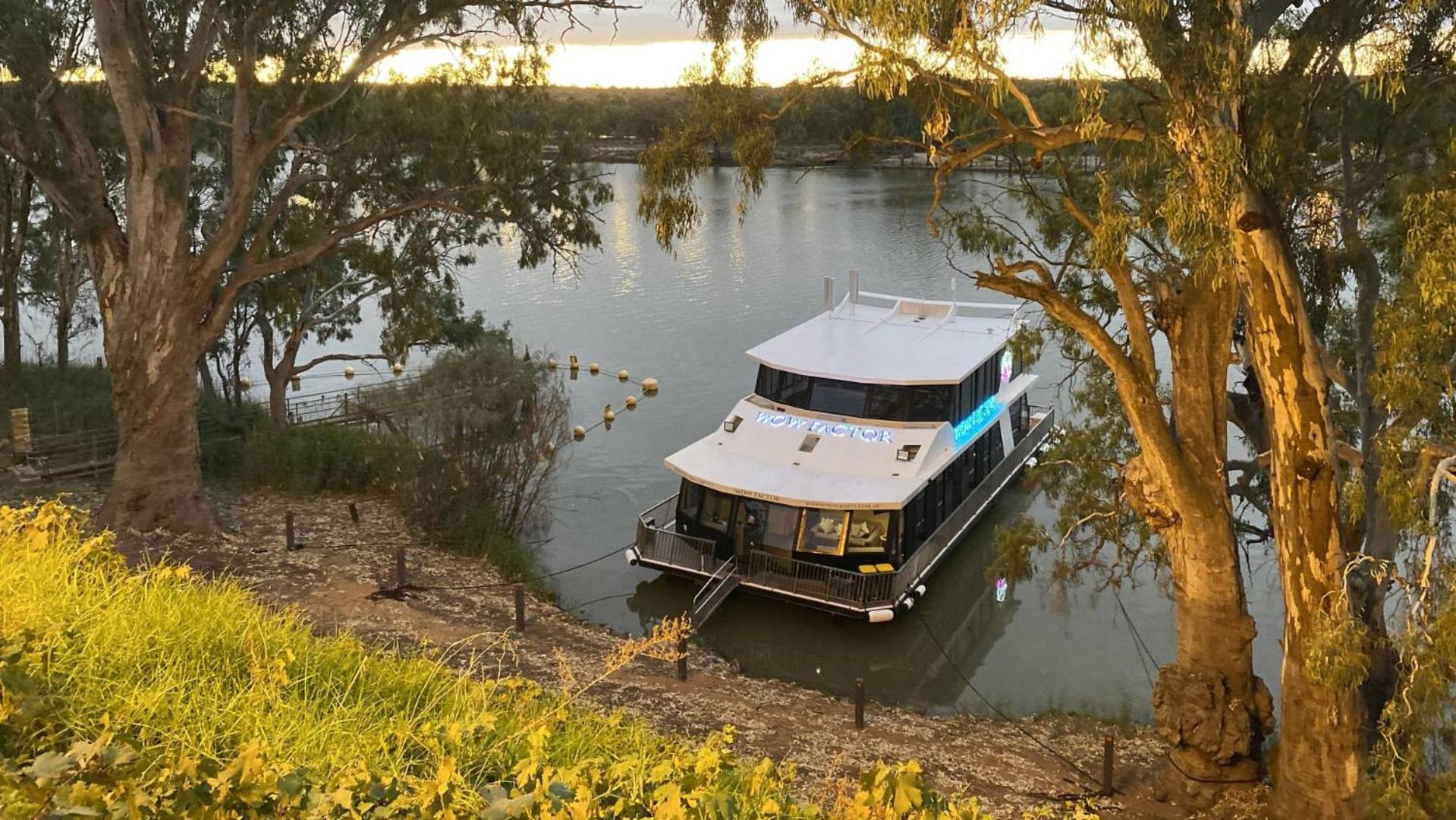 Wow Houseboats Pty Ltd