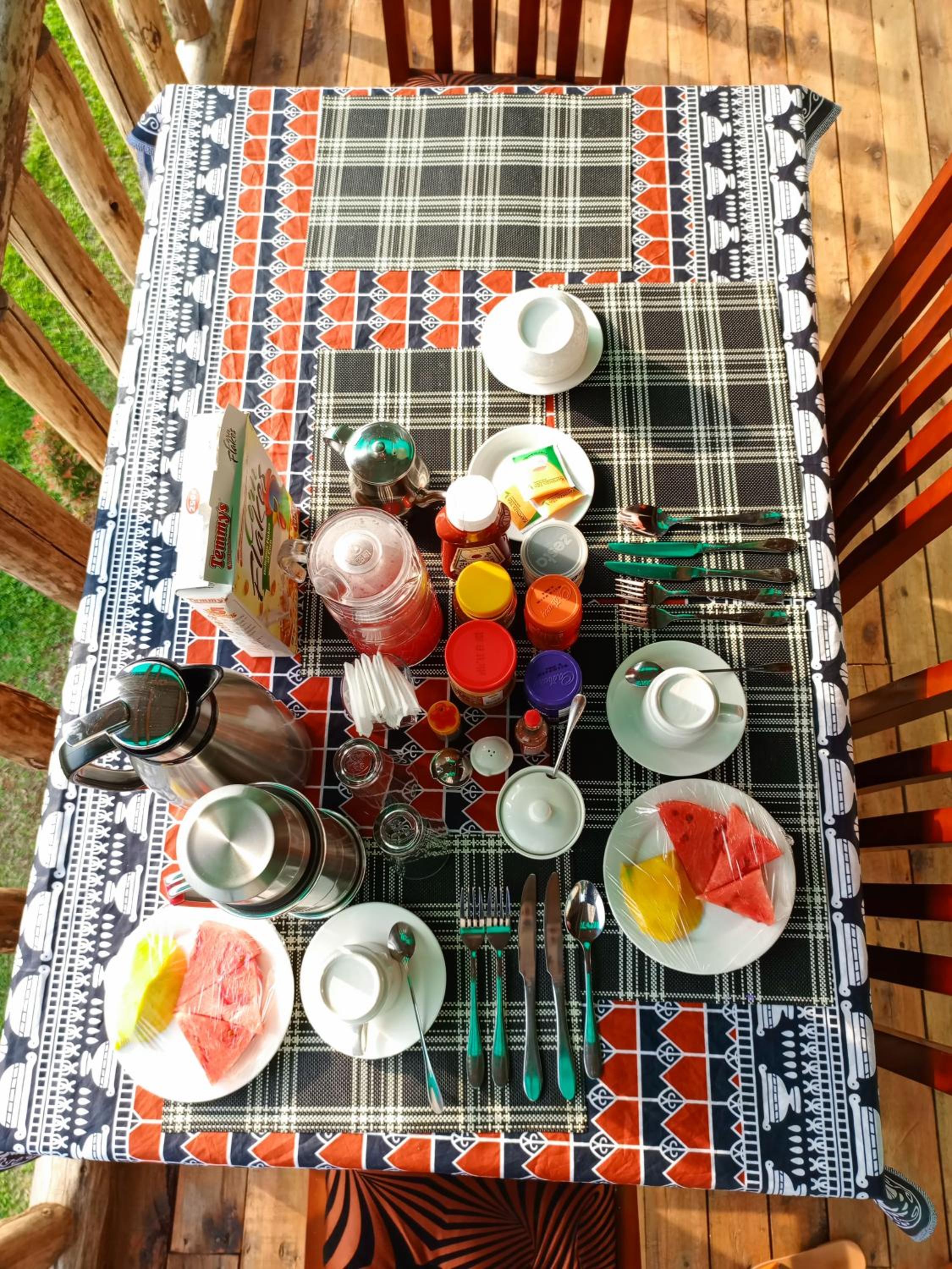Bwindi Neckview Lodge