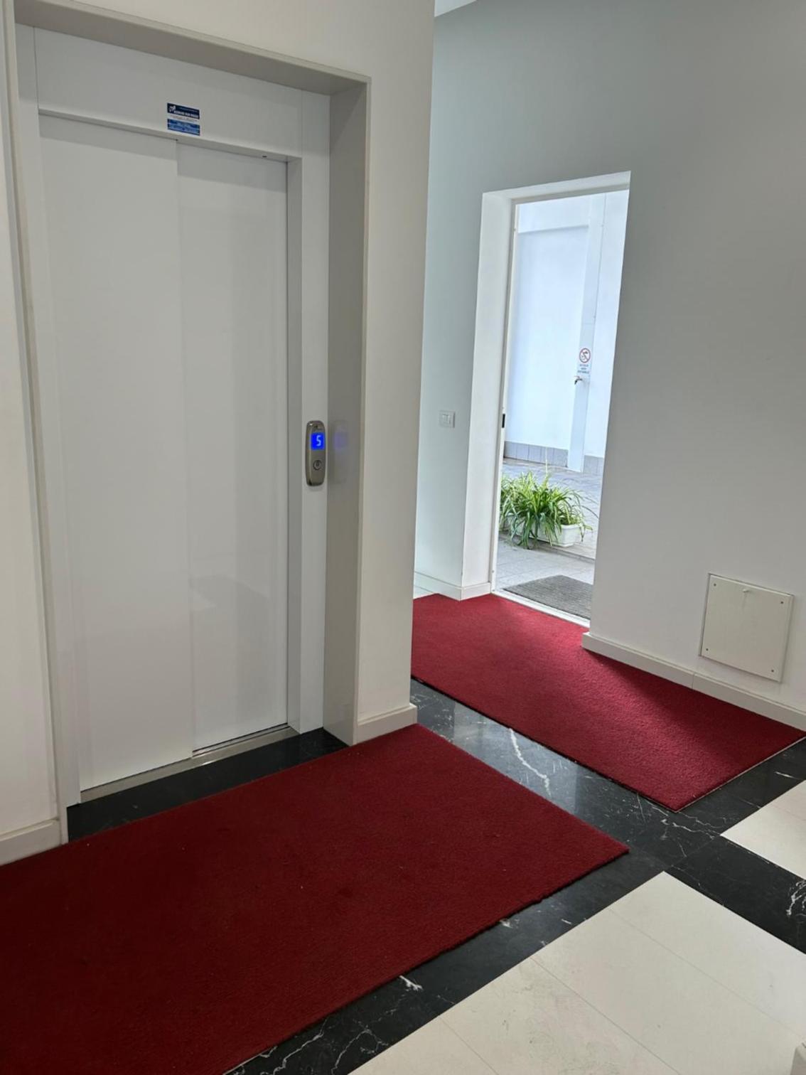 Central Modern Apartment Bari