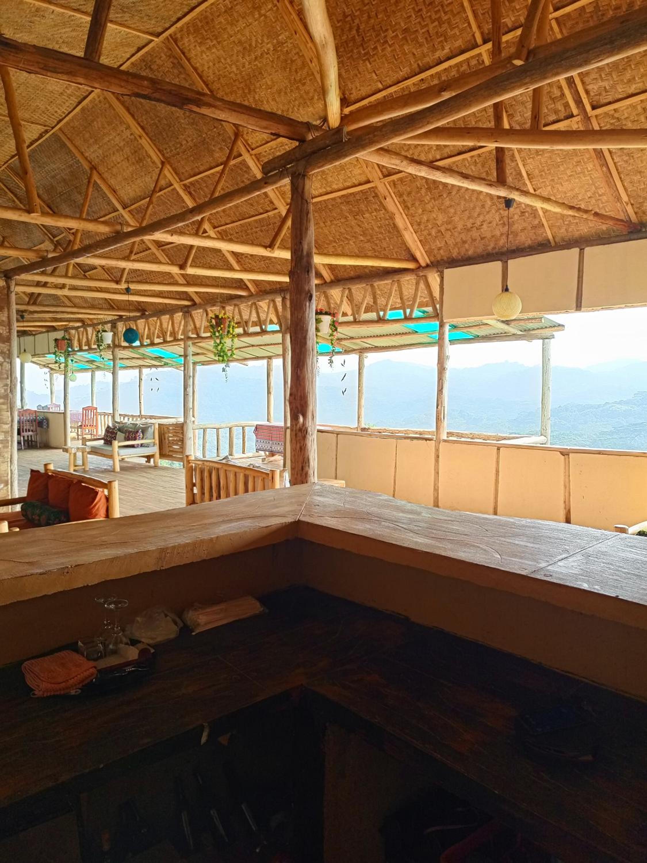 Bwindi Neckview Lodge