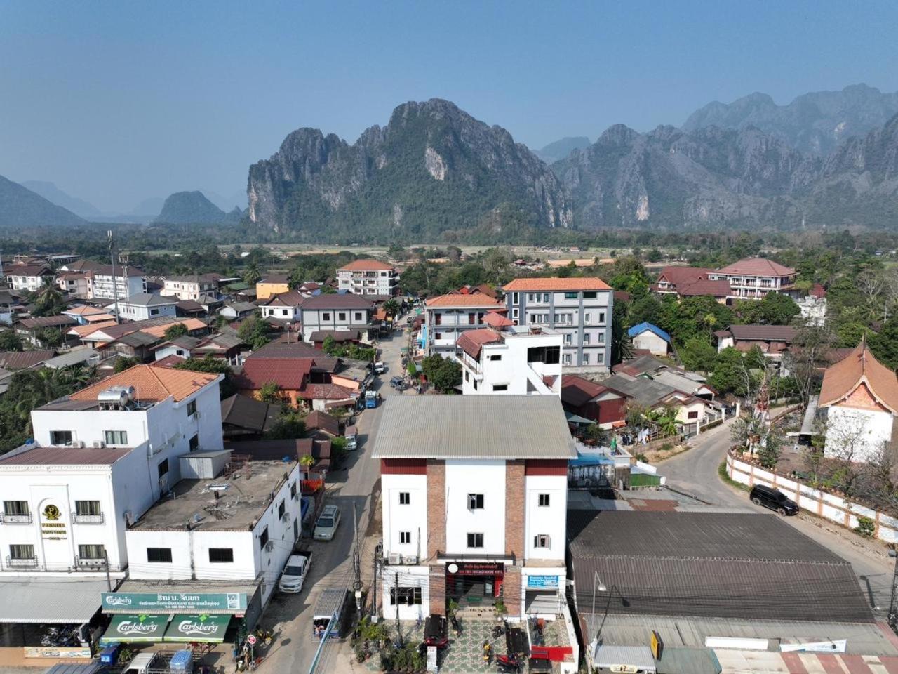 Vangvieng Rock Backpacker Rooftop Hostel