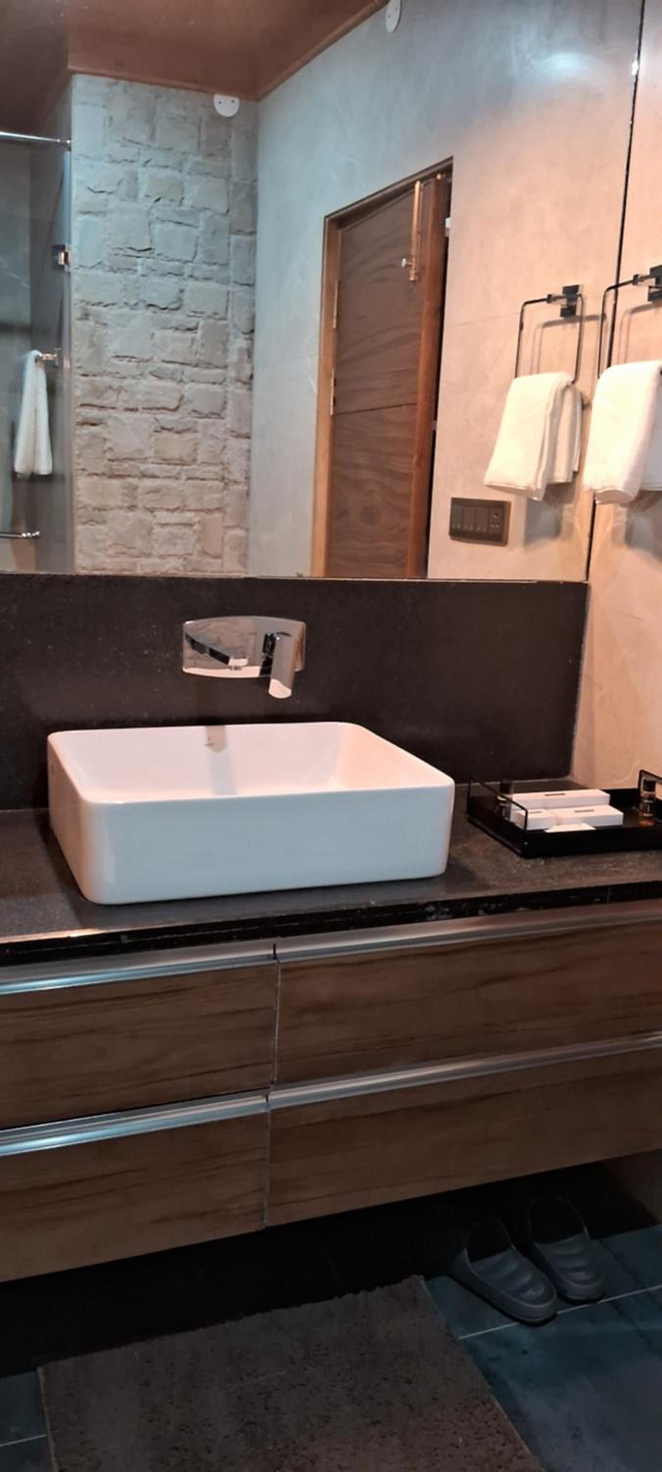 7 oak sanjauli Bed&Breakfast view 3
