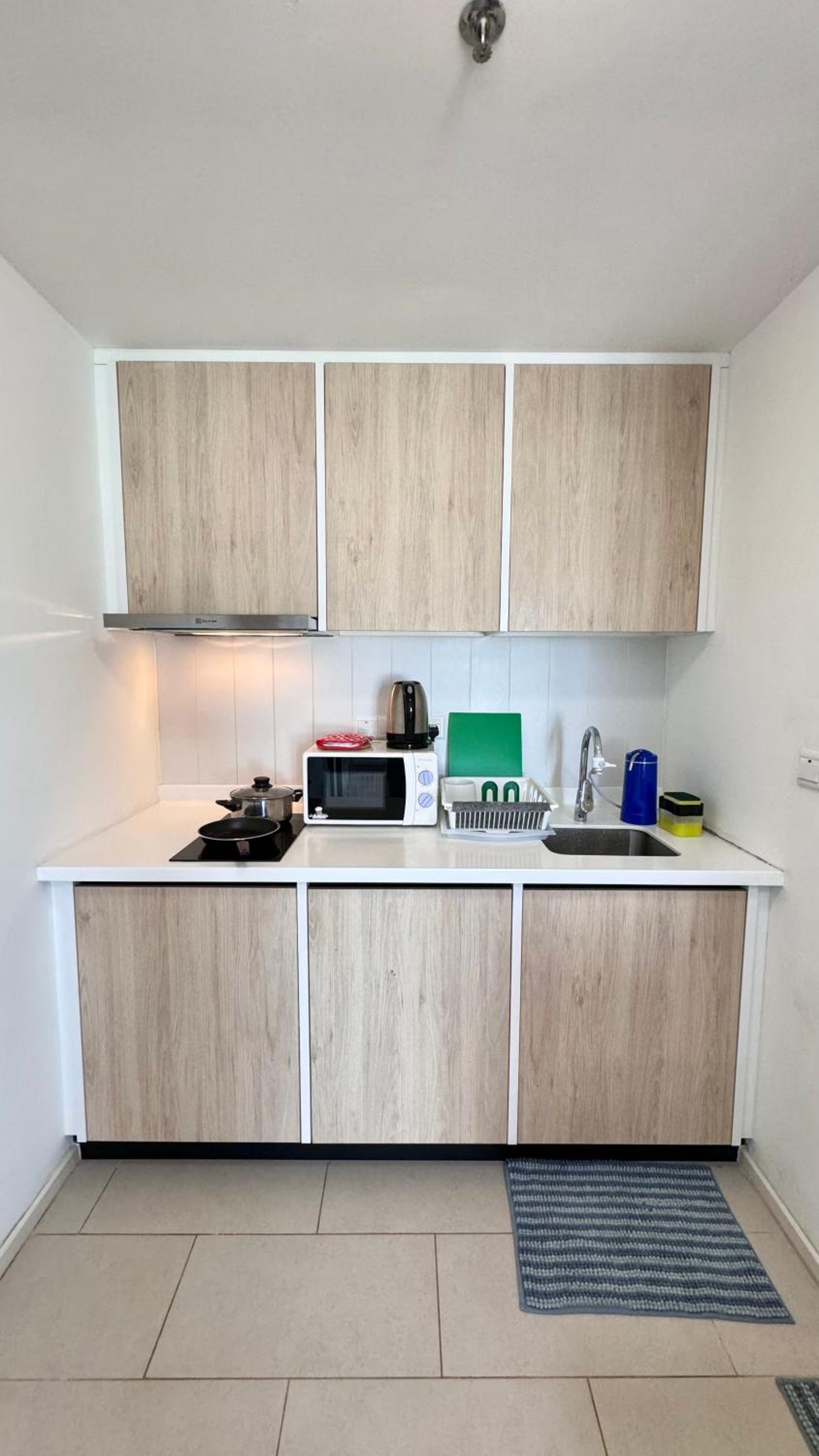 UNA Serviced Apartment by manatidur