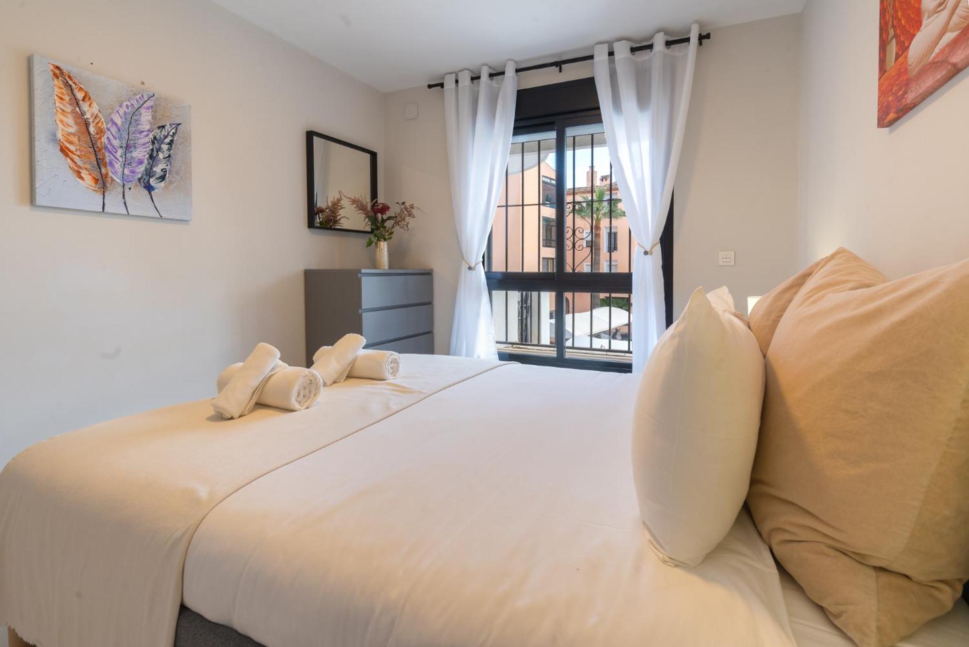 Puerto Banus Two Bedroom Luxurious Apartment with Parking