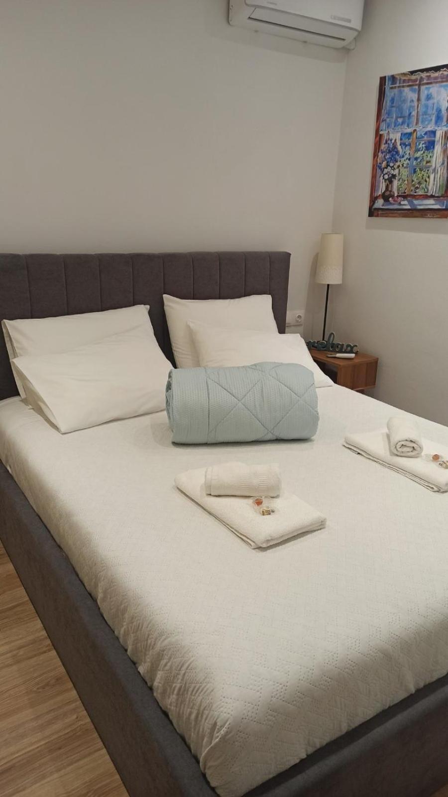 Lemonia Deluxe Apartment