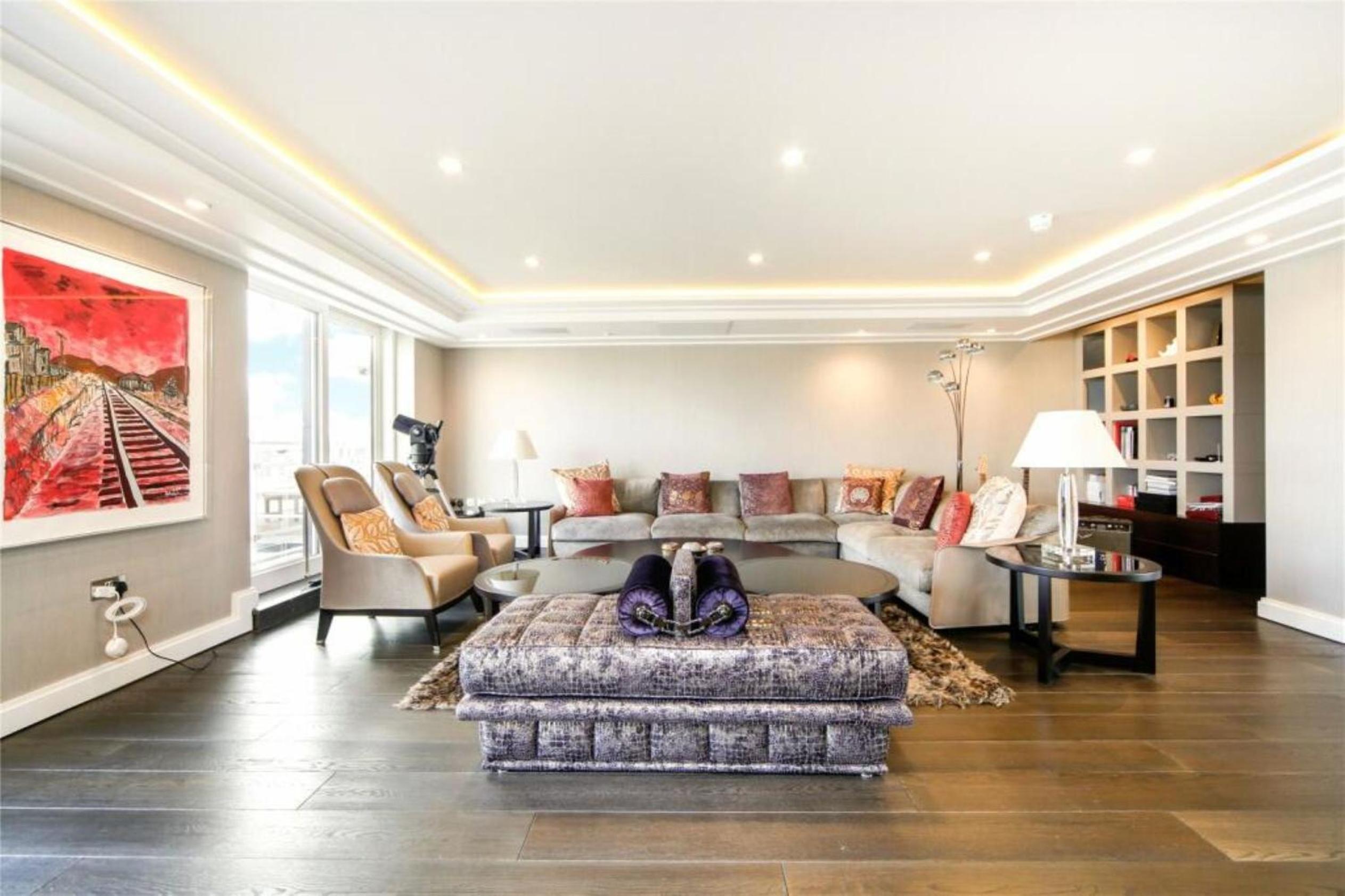 Tower Bridge Views Luxury and large 2 bed 2 bath with large outdoors