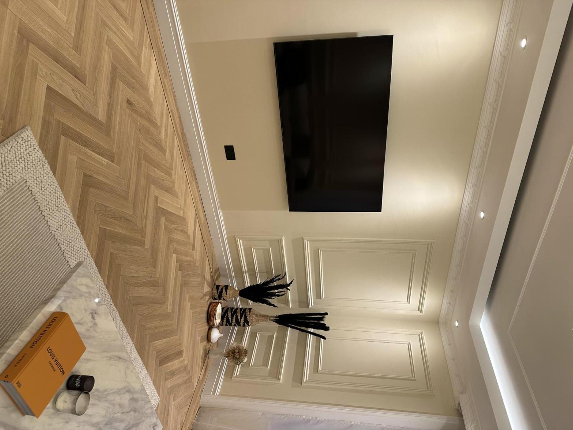 Luxury one-bedroom in Central London