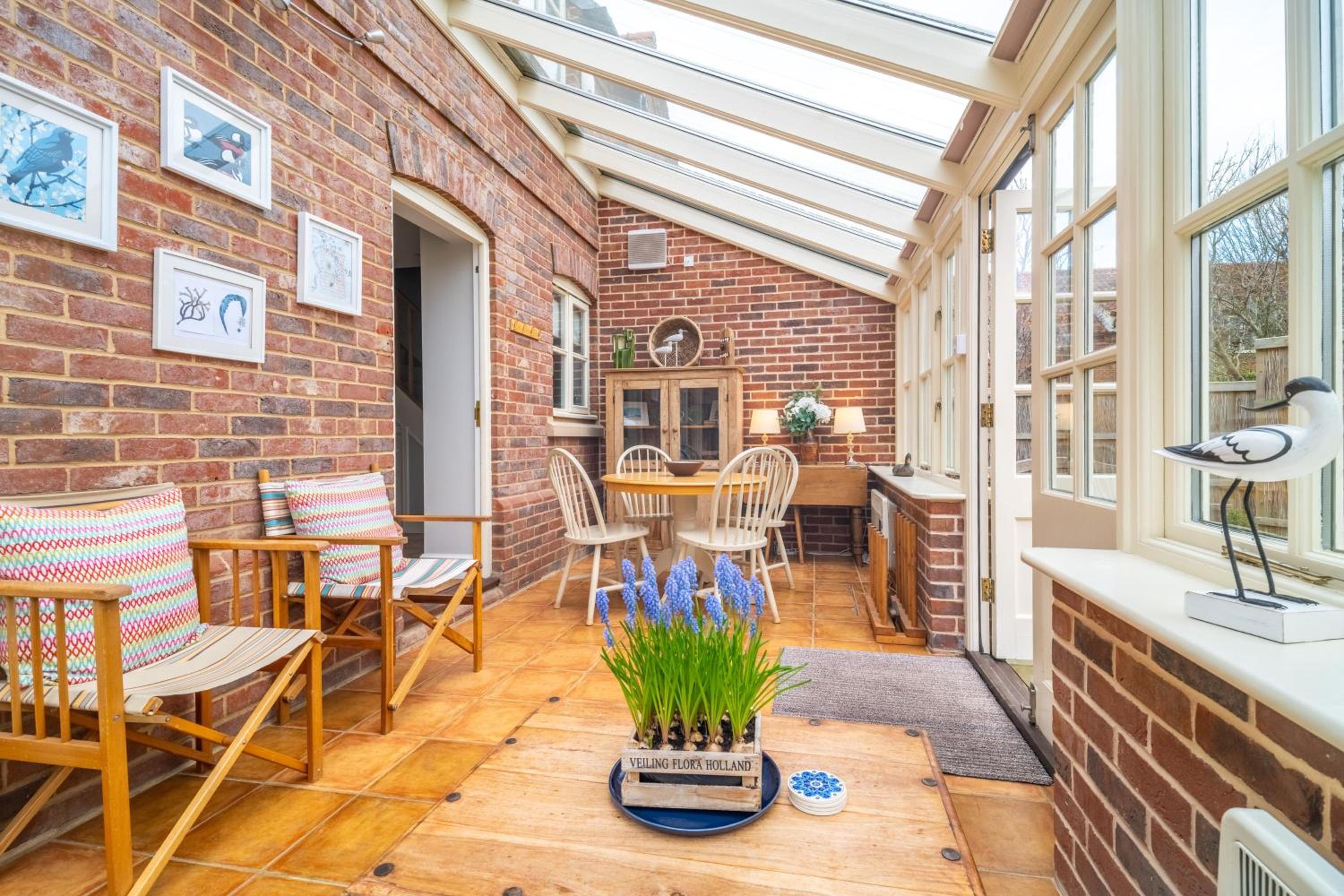 Mahonia Cottage