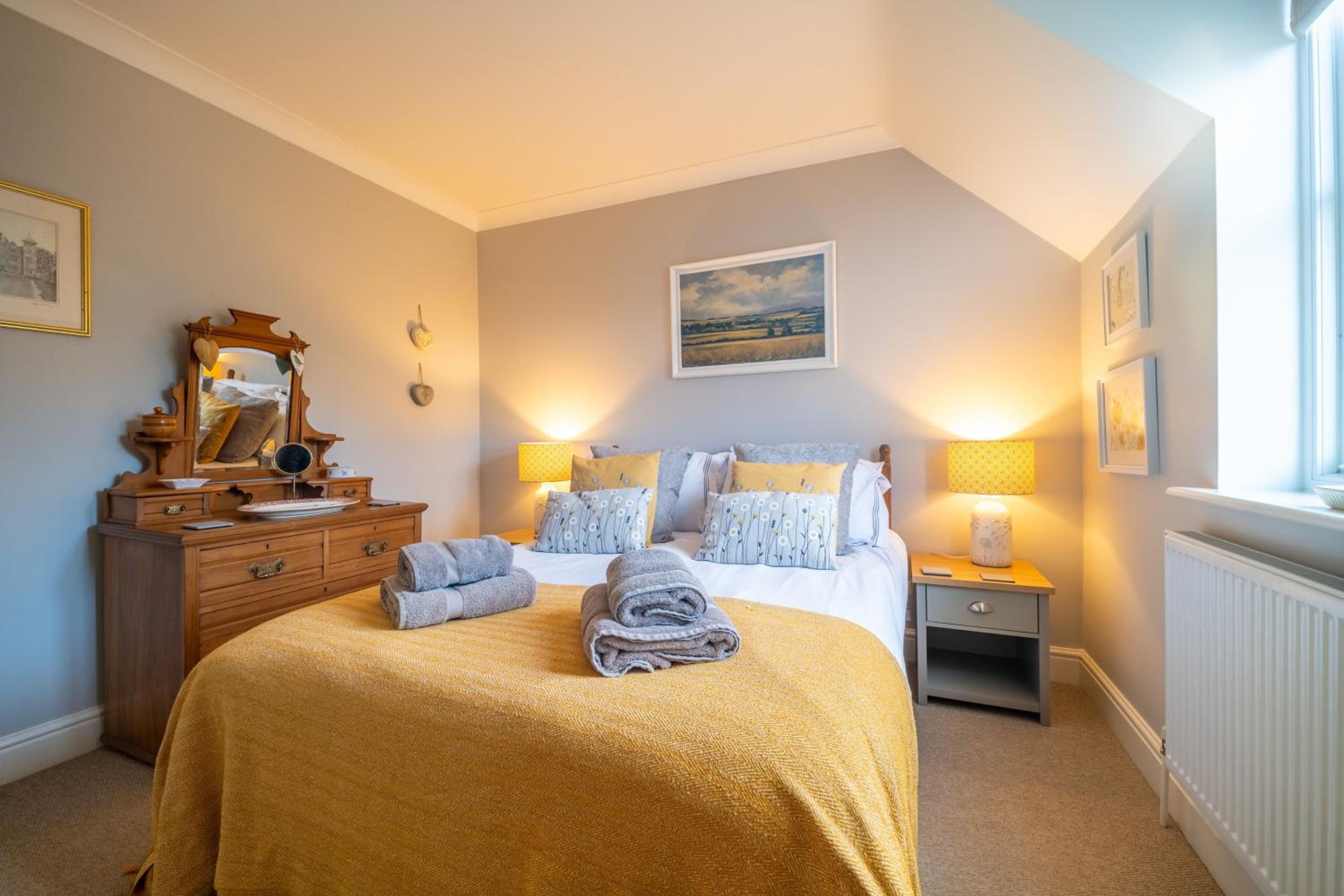 Mahonia Cottage
