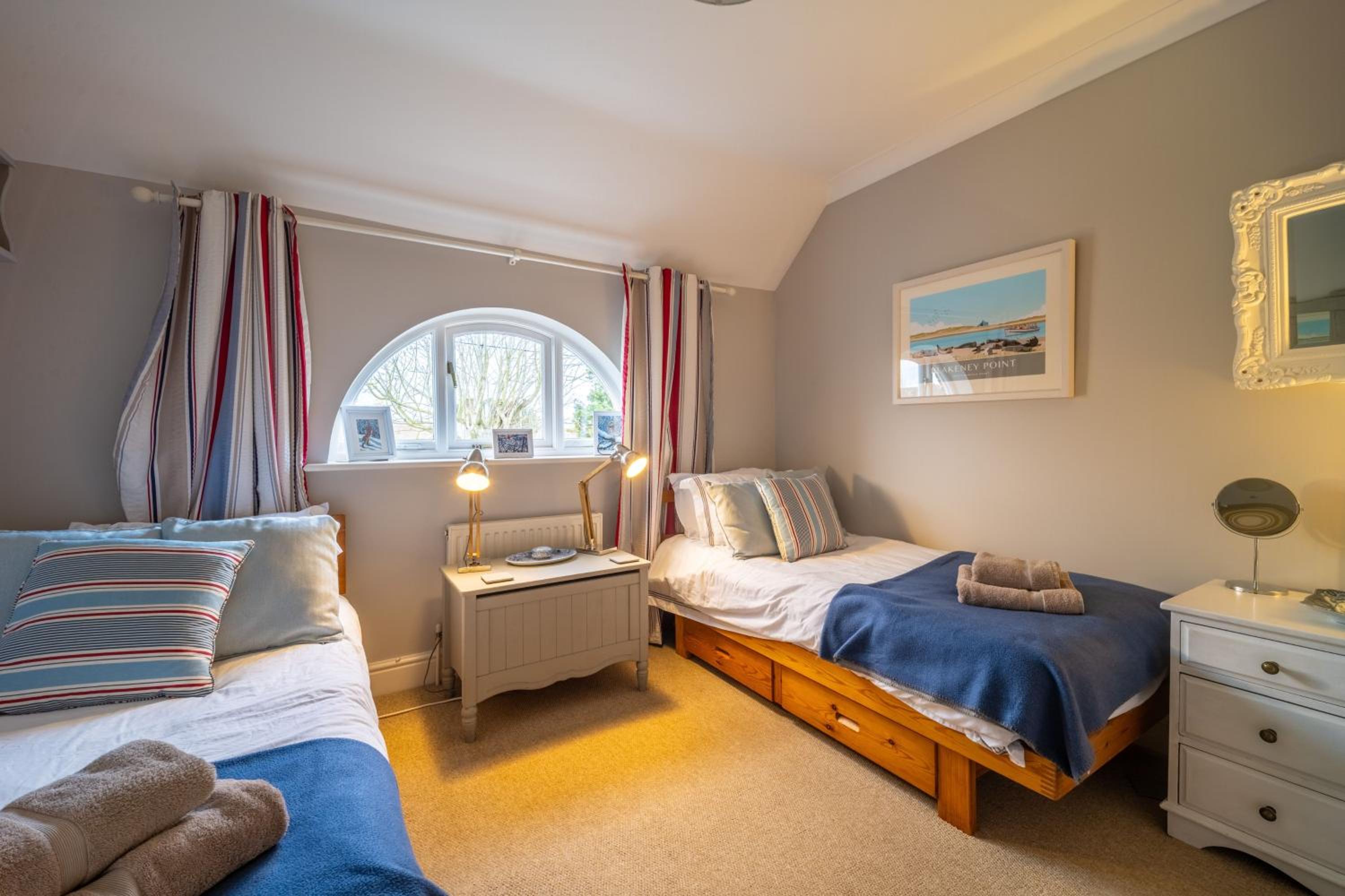 Mahonia Cottage