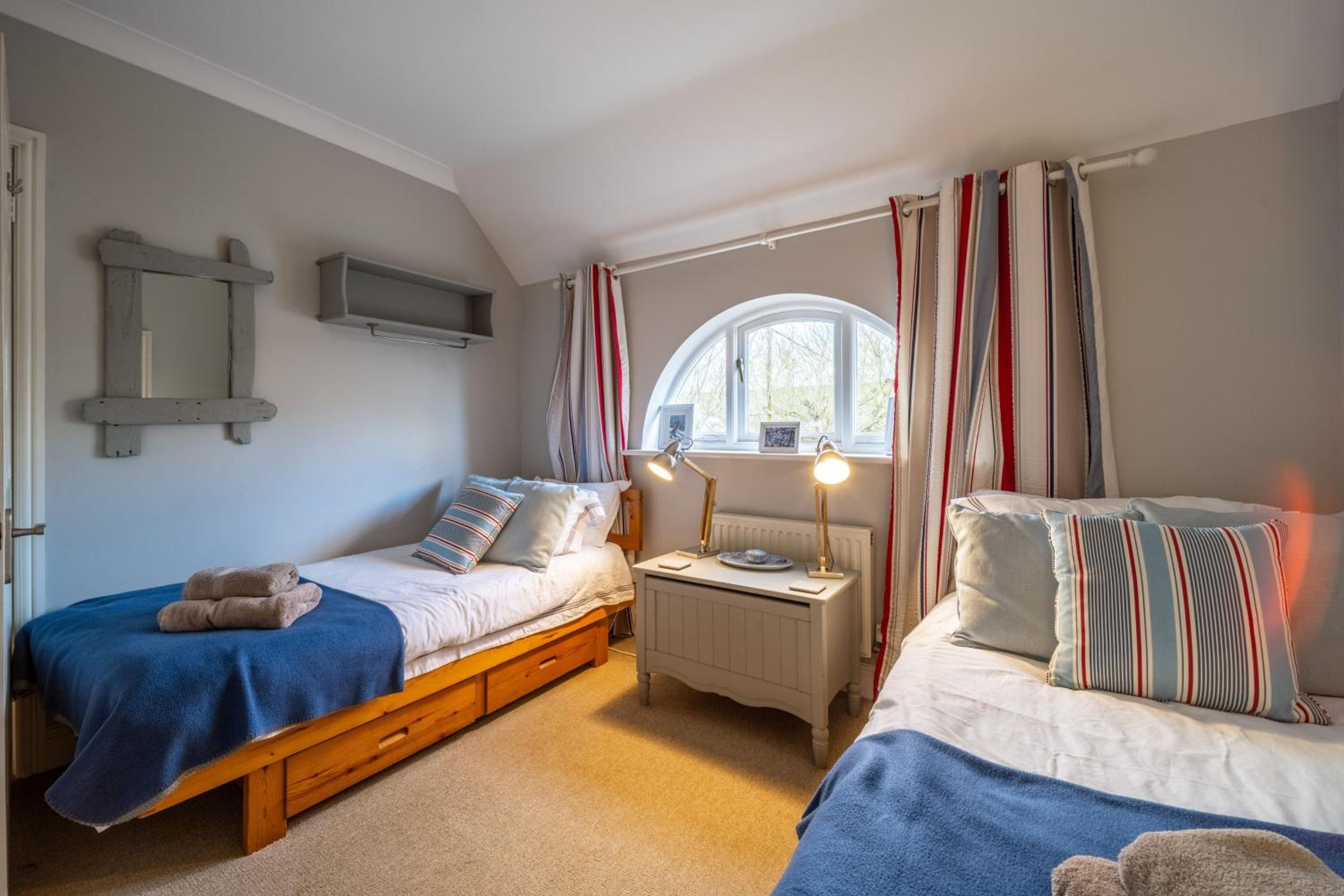 Mahonia Cottage