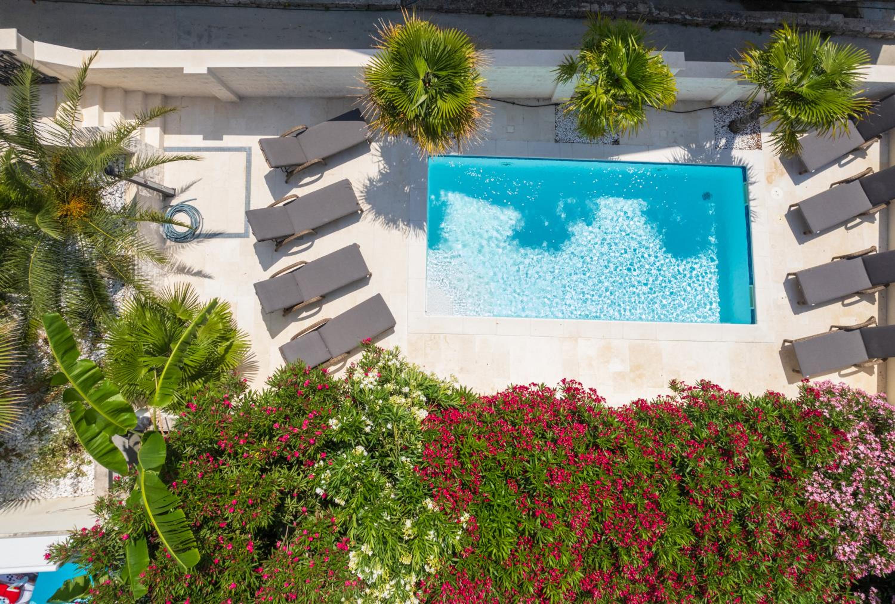 Villa Suartini Viganj Pool or Jakuzzi view 5