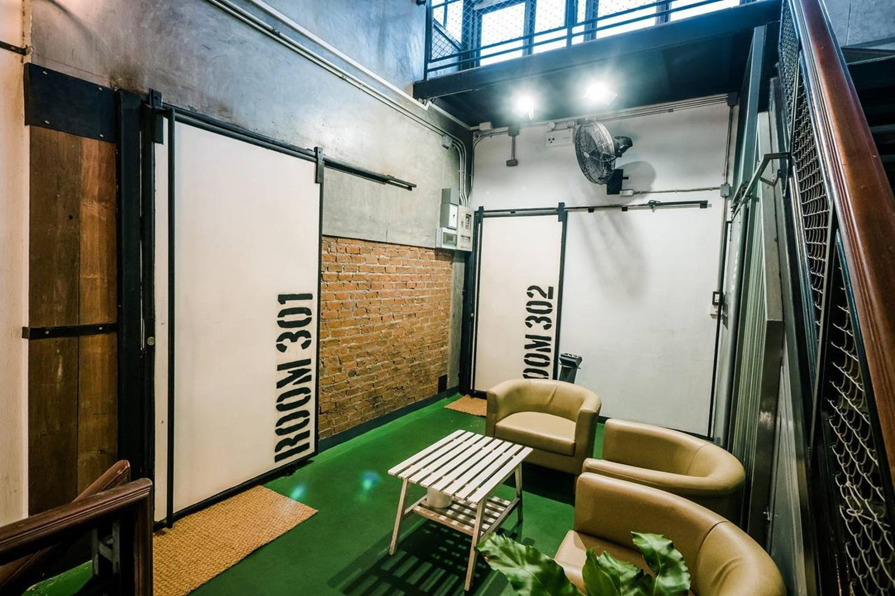 Zeds Hostel Bangkok