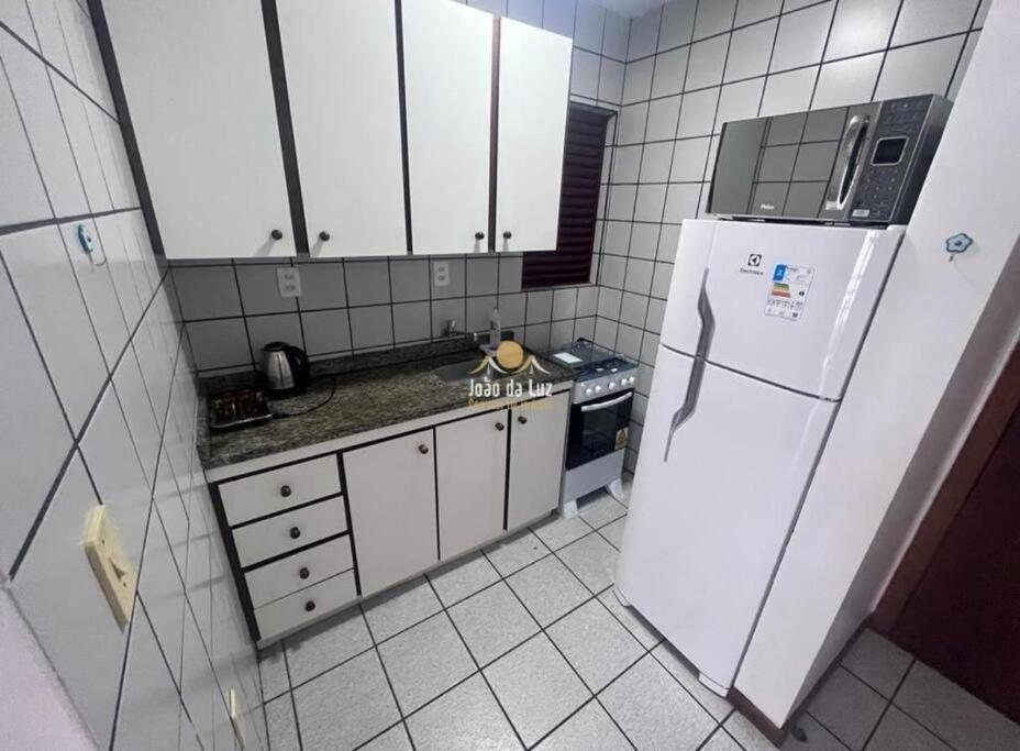 Departamento a 20 metros do mar.
