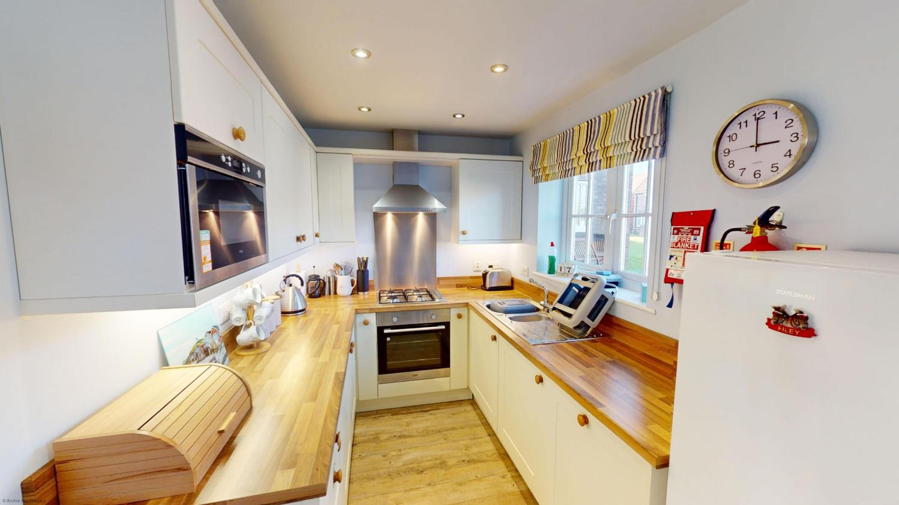Willow Cottage - Part of the The Bay Filey Holiday Village with pool, gym and direct beach access, pub, restaurant, tennis and meadows walks