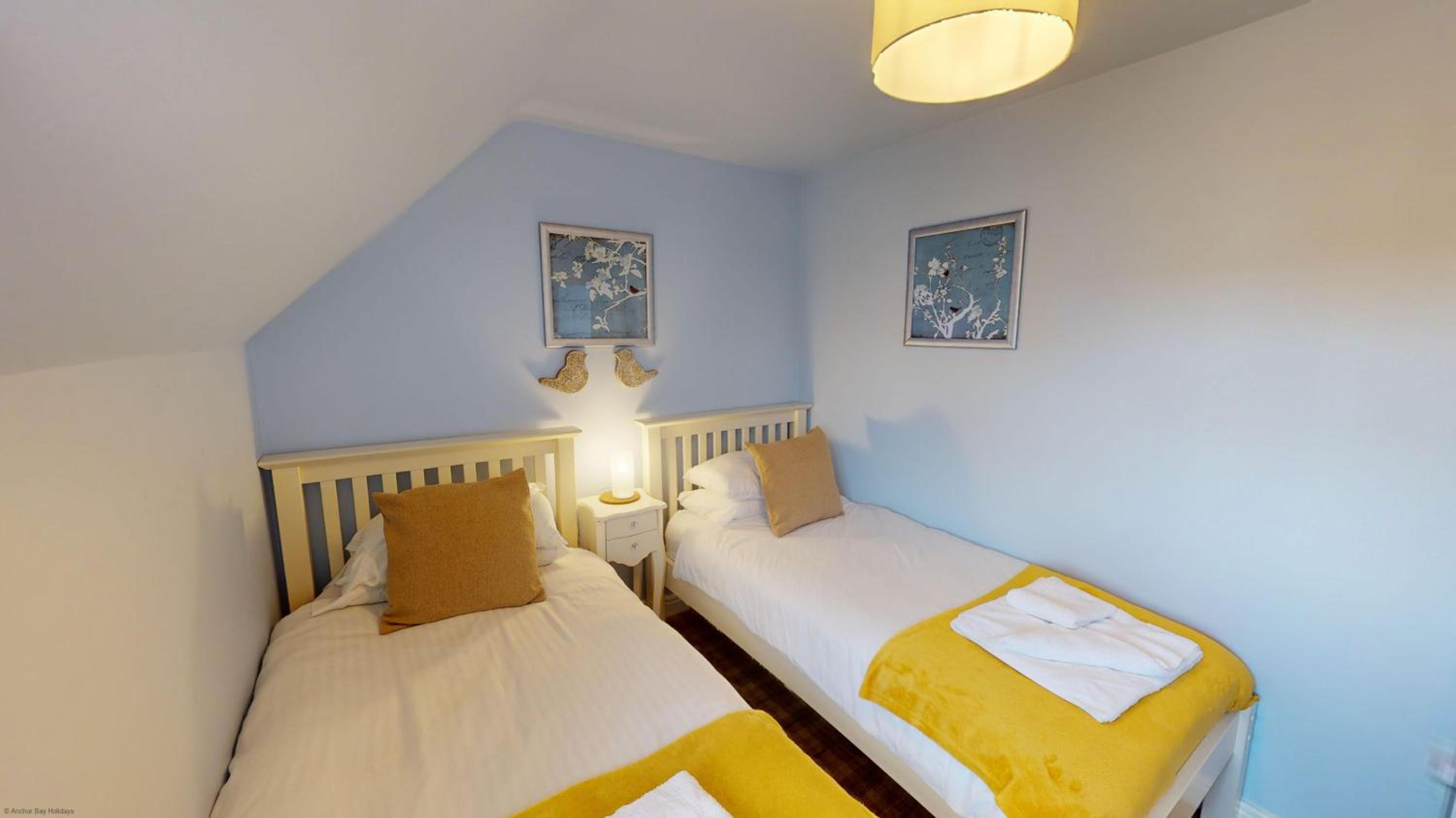 Willow Cottage - Part of the The Bay Filey Holiday Village with pool, gym and direct beach access, pub, restaurant, tennis and meadows walks
