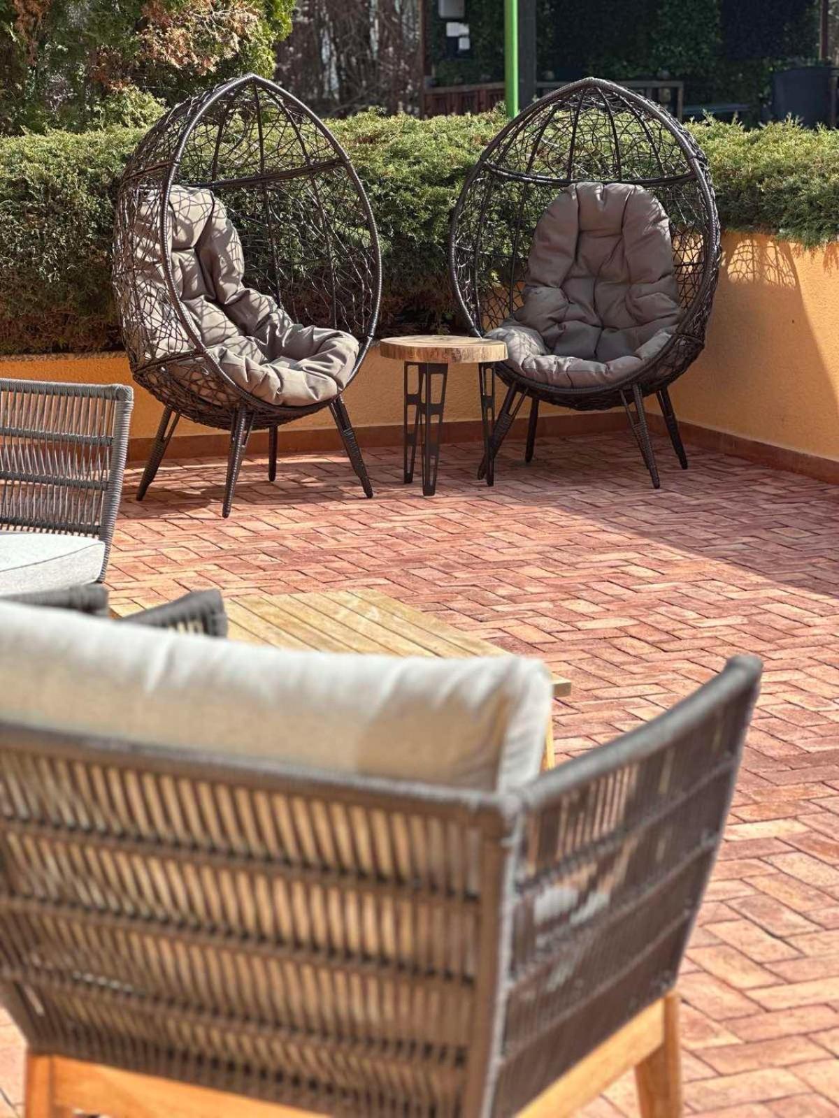 Villa Boyana City & Relax with Hot Jacuzzi and Sauna by BookVillaBG