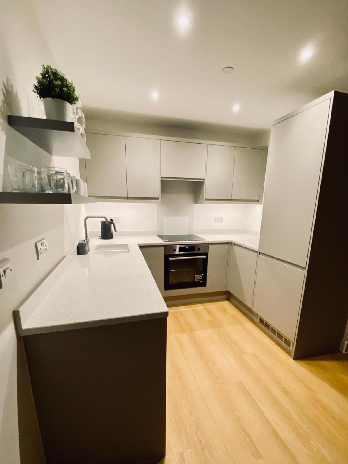Beautiful Penthouse In Bristol - new view 5
