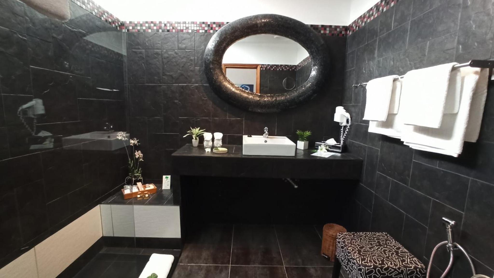 Birdcage Gay Men Resort and Lifestyle Hotel