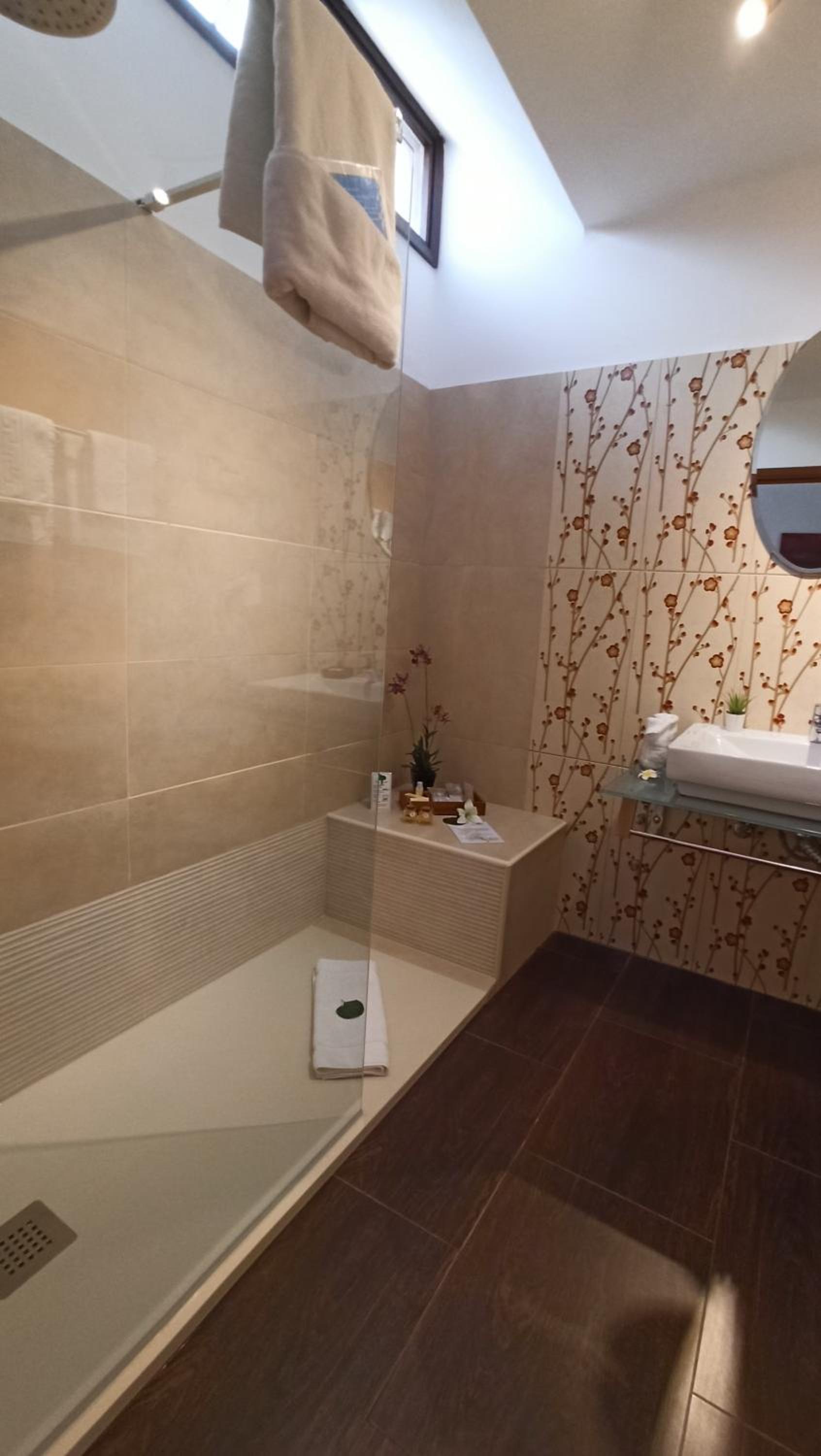 Birdcage Gay Men Resort and Lifestyle Hotel