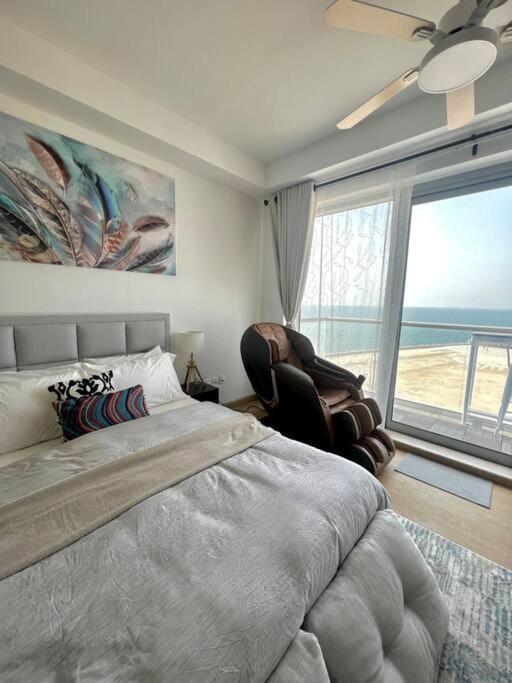 Luxury Seaview Studio Apartment -RAK Marjan Island