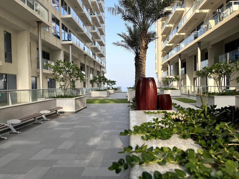 Luxury Seaview Studio Apartment -RAK Marjan Island