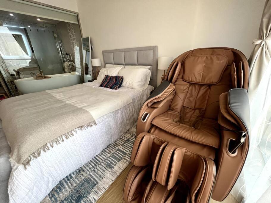 Luxury Seaview Studio Apartment -RAK Marjan Island