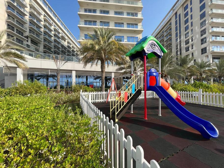 Luxury Seaview Studio Apartment -RAK Marjan Island