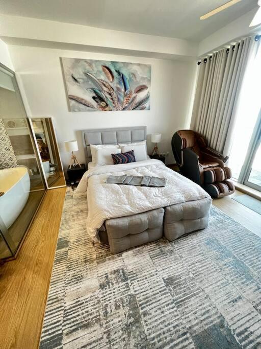 Luxury Seaview Studio Apartment -RAK Marjan Island