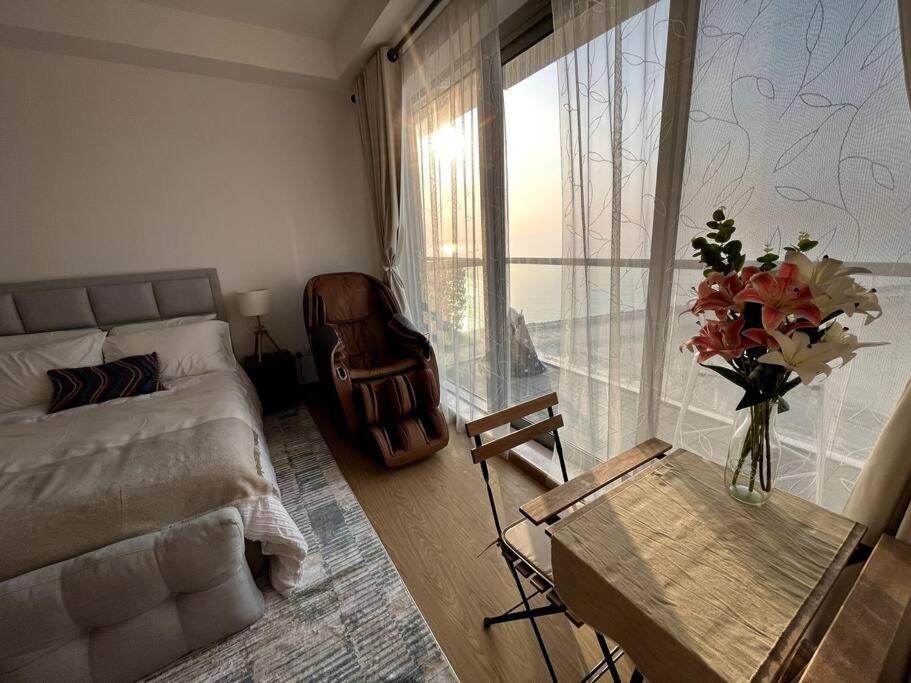 Luxury Seaview Studio Apartment -RAK Marjan Island