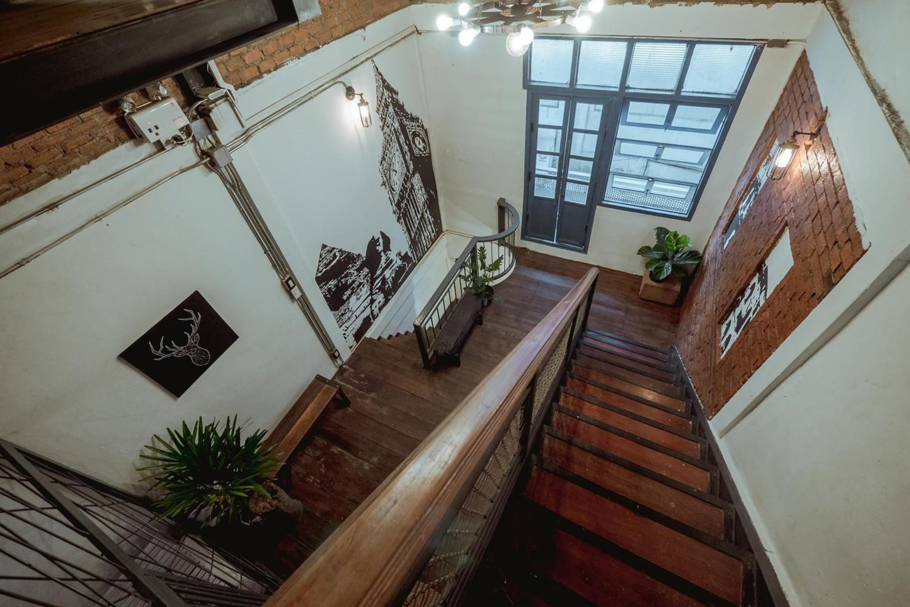 Zeds Hostel Bangkok