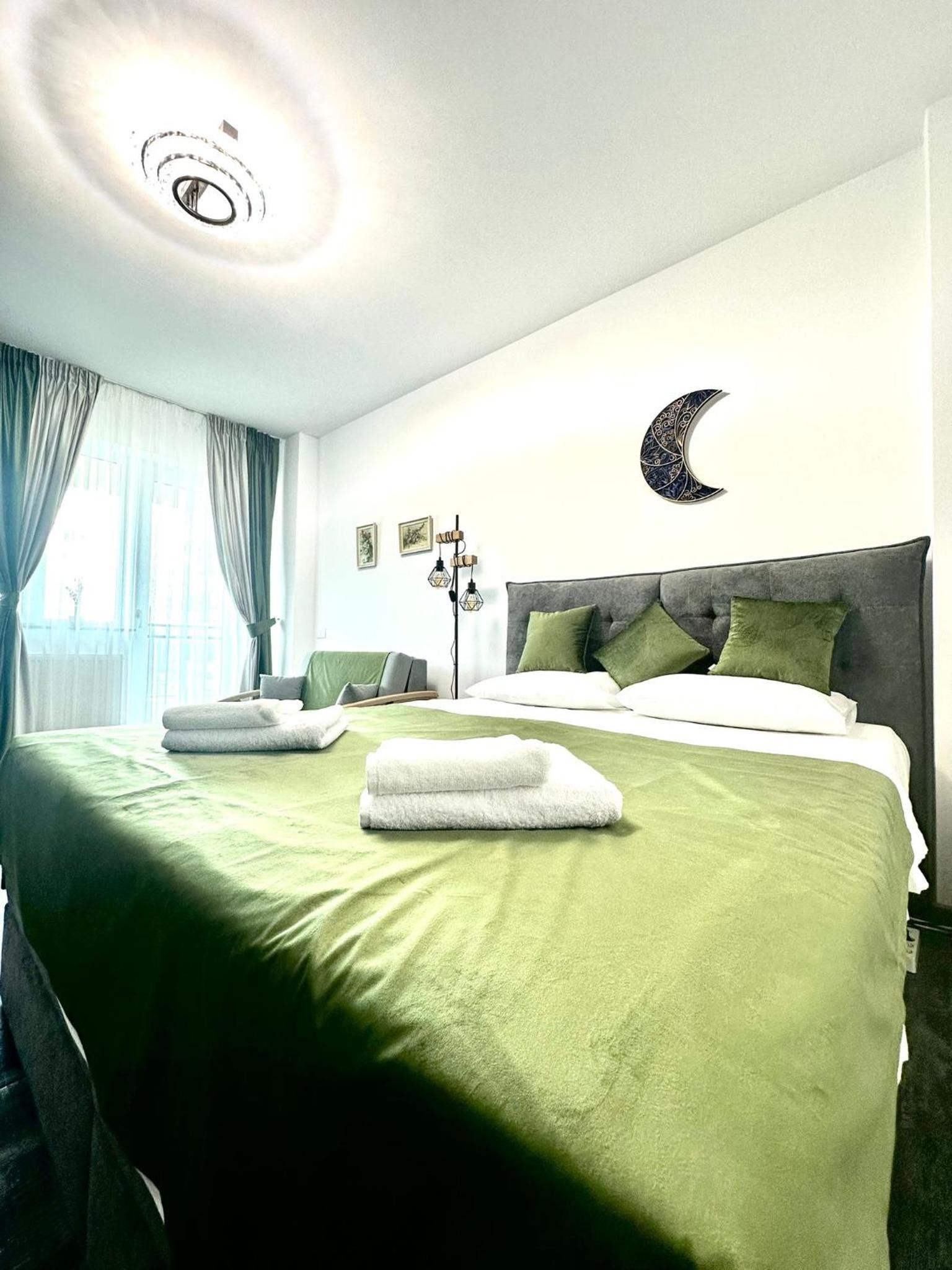 Q Green and Comfy place near Palas view 4