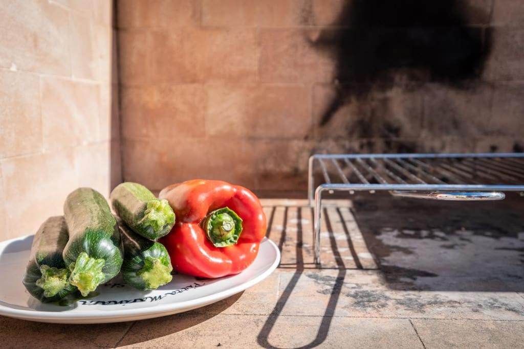 Comfort a 4 minuti dal mare- Giardino e bbq view 3