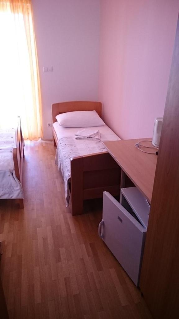 Photo 18