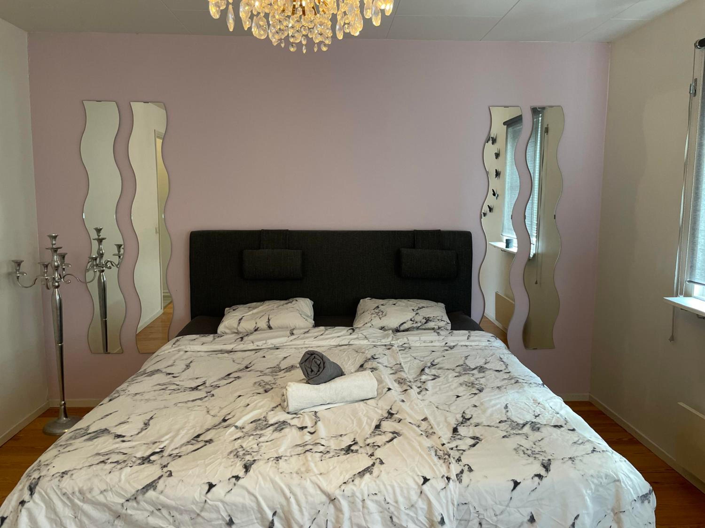 Stort tre plans hus i Vallentuna