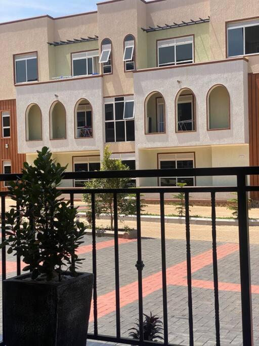 Veron’s Elegant Home view 5