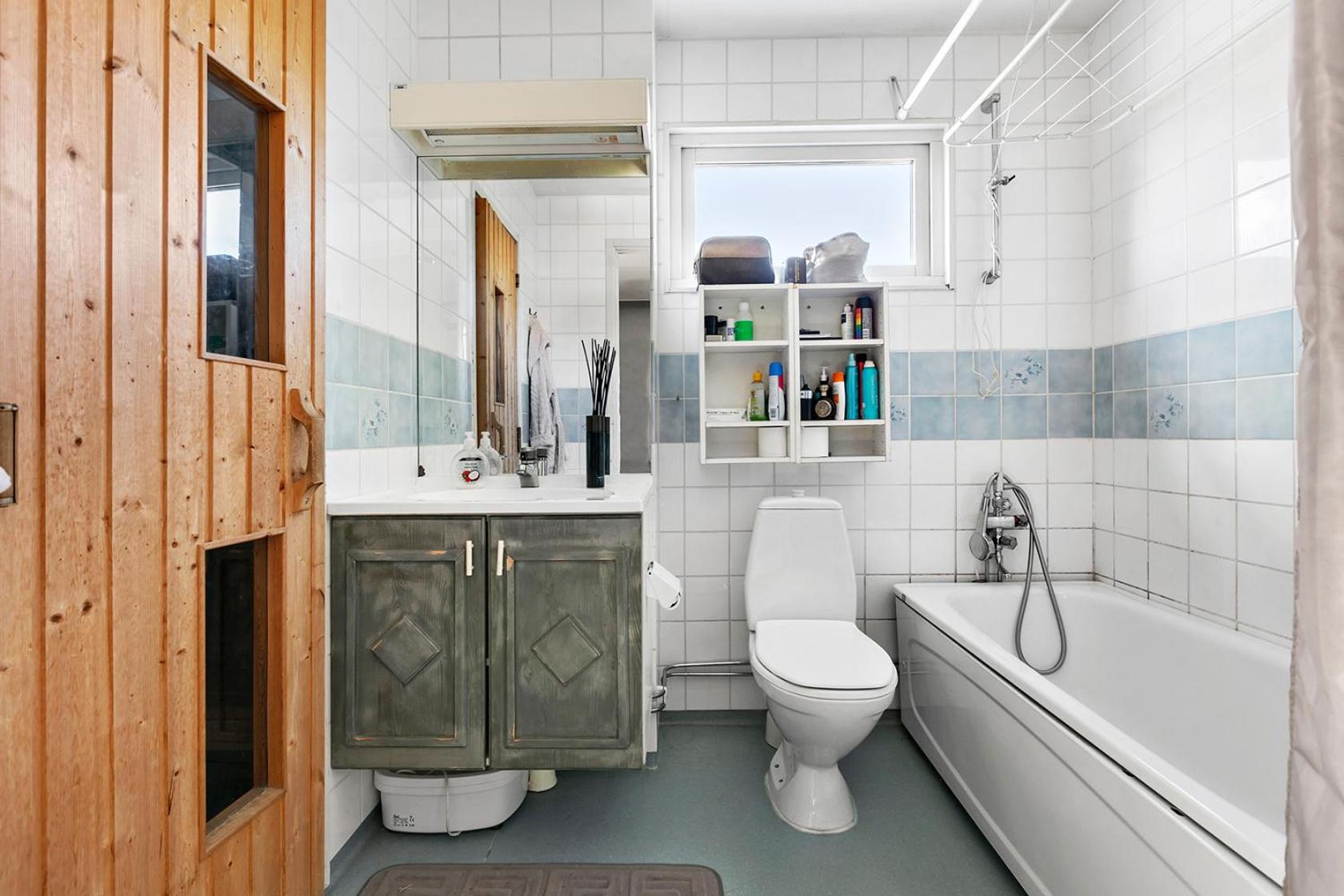 Stort tre plans hus i Vallentuna