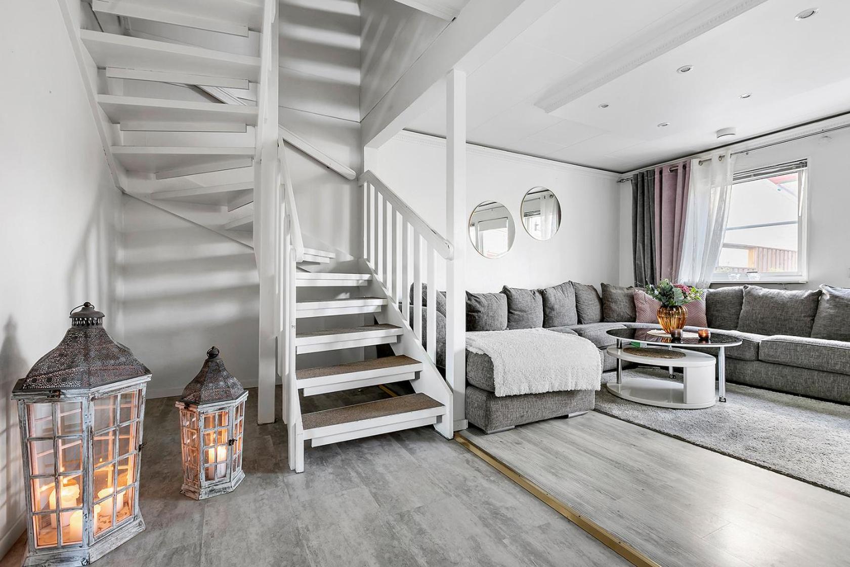 Stort tre plans hus i Vallentuna