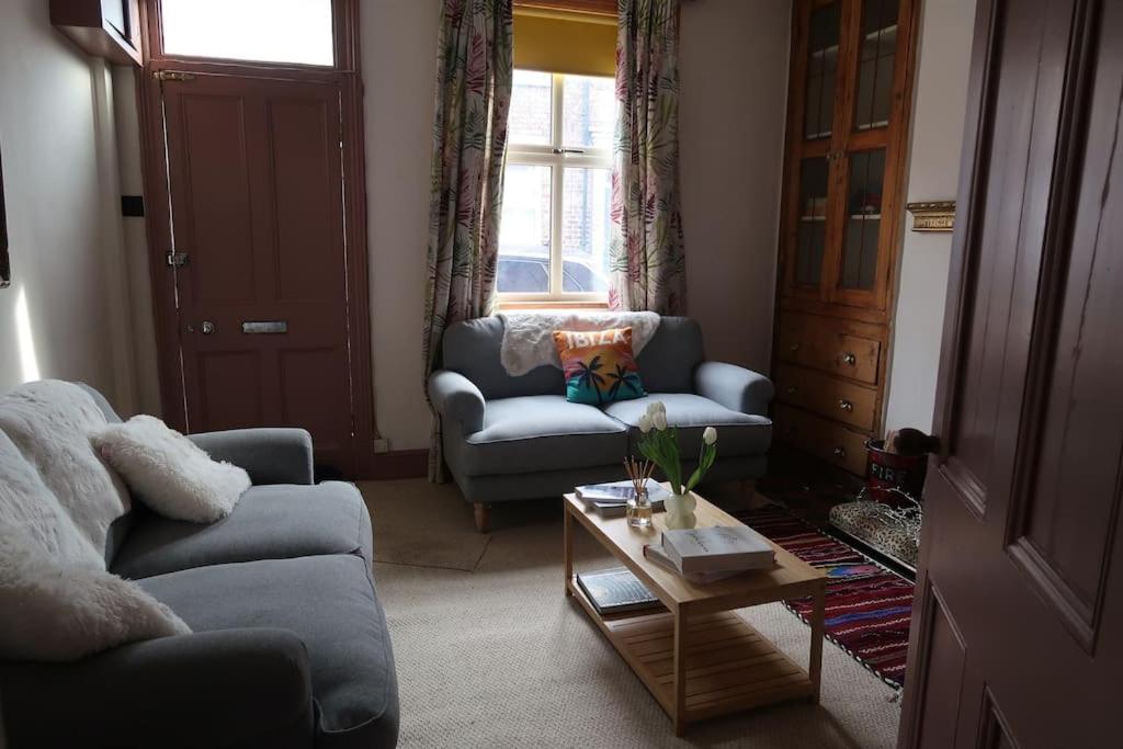 Victorian Farrar Cottage