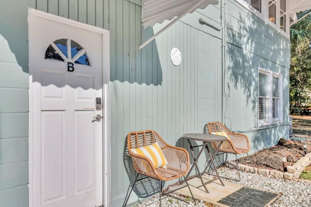 Sandy Feet Retreat UNIT B 3 BR Unit Steps to Beach view 4