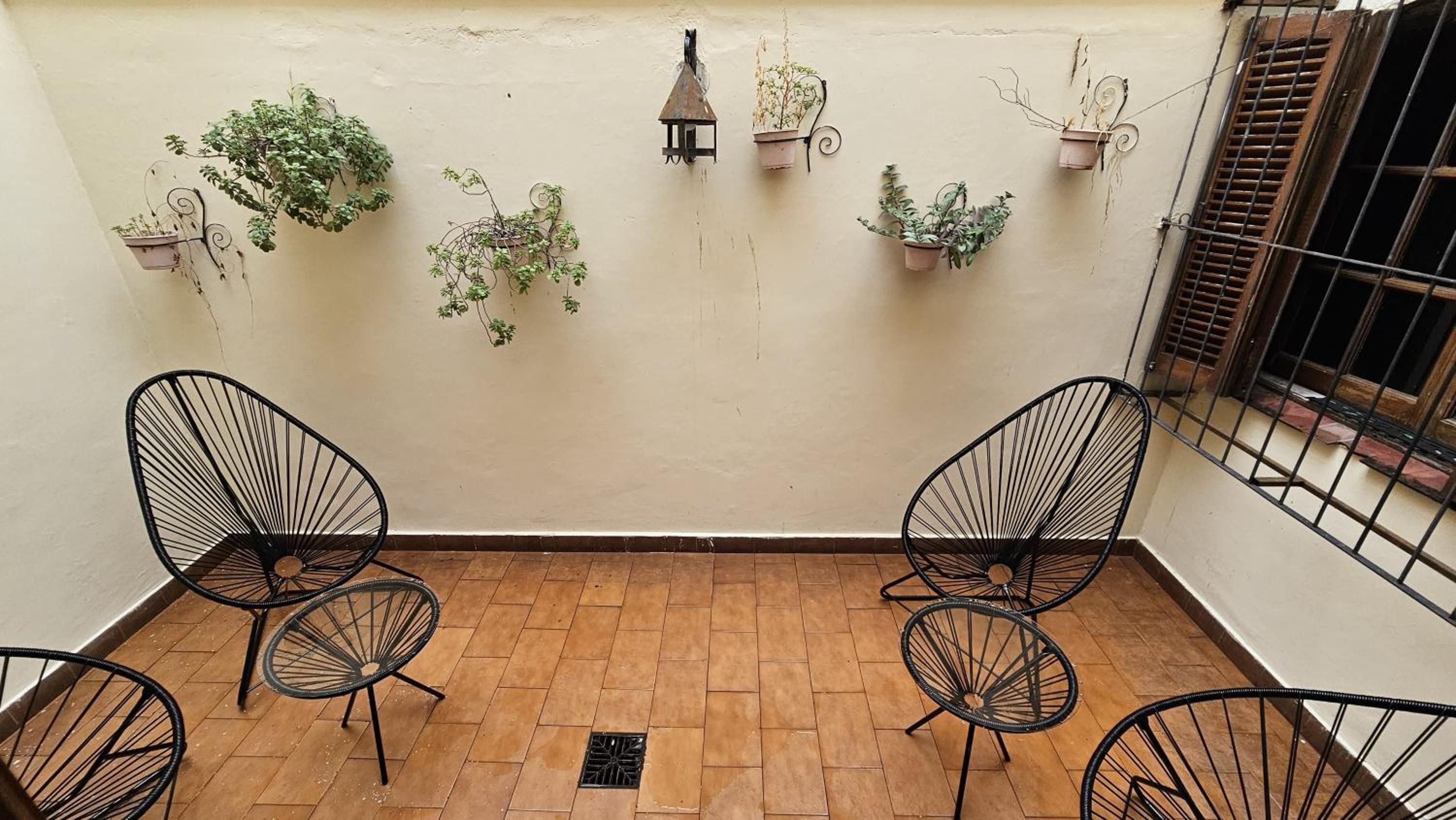 Valhalla Hostel & Suites